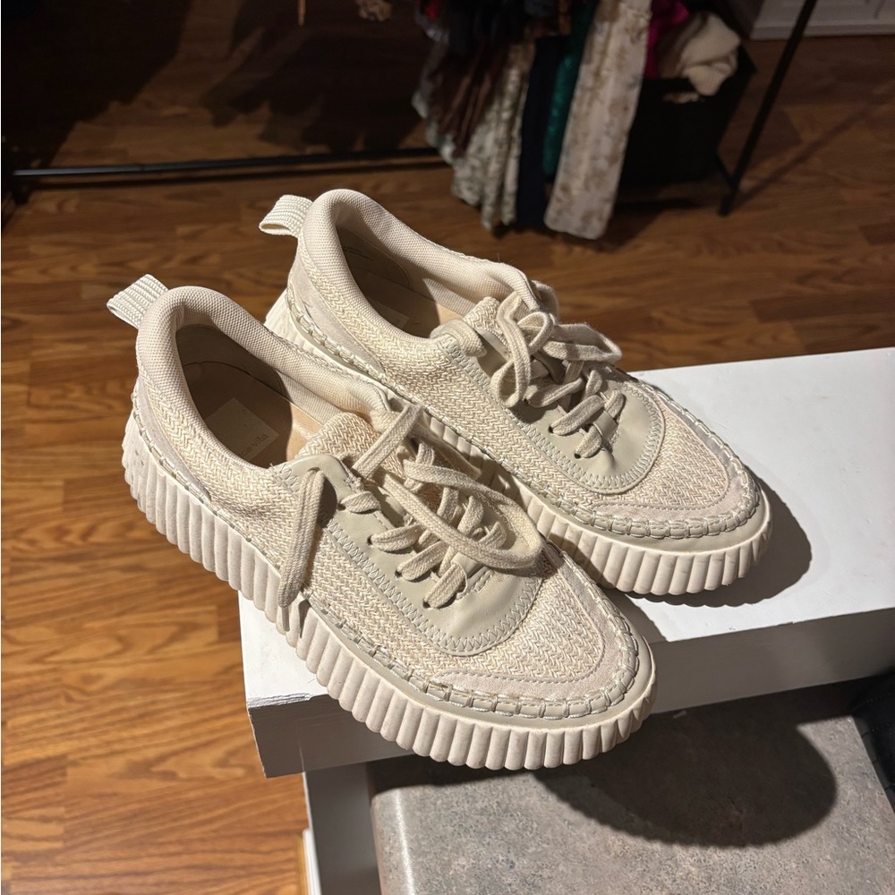 Dolce Vita Sneakers